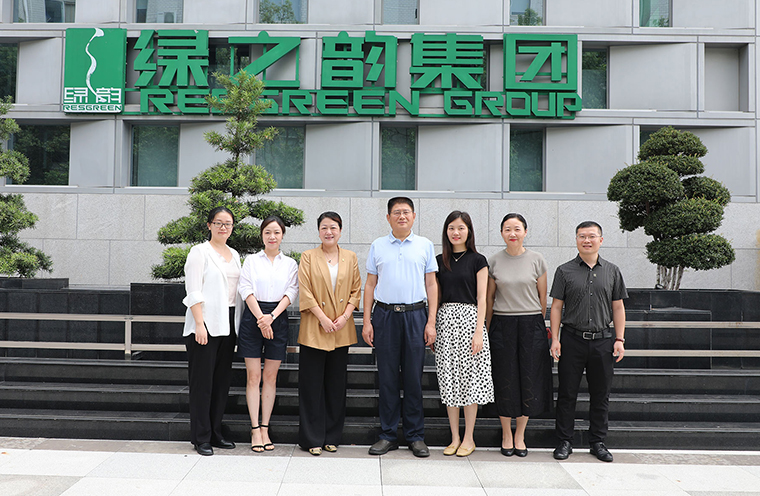 湖南省药品监督管理局党组成员、副局长覃永忠一行莅临开云手机站登录入口调研
